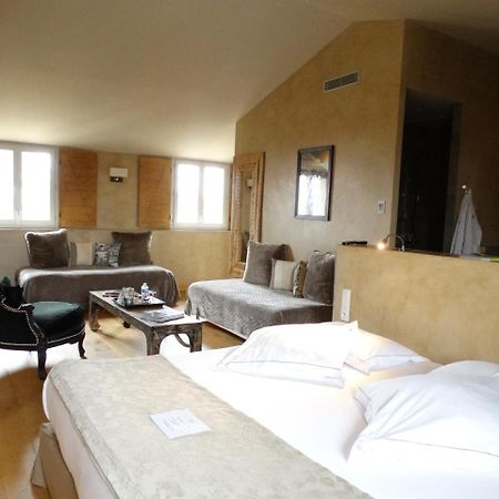 Charme & Business Hotel Lyon Limonest Buitenkant foto