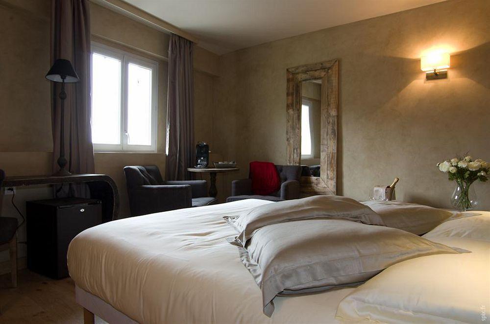 Charme & Business Hotel Lyon Limonest Buitenkant foto
