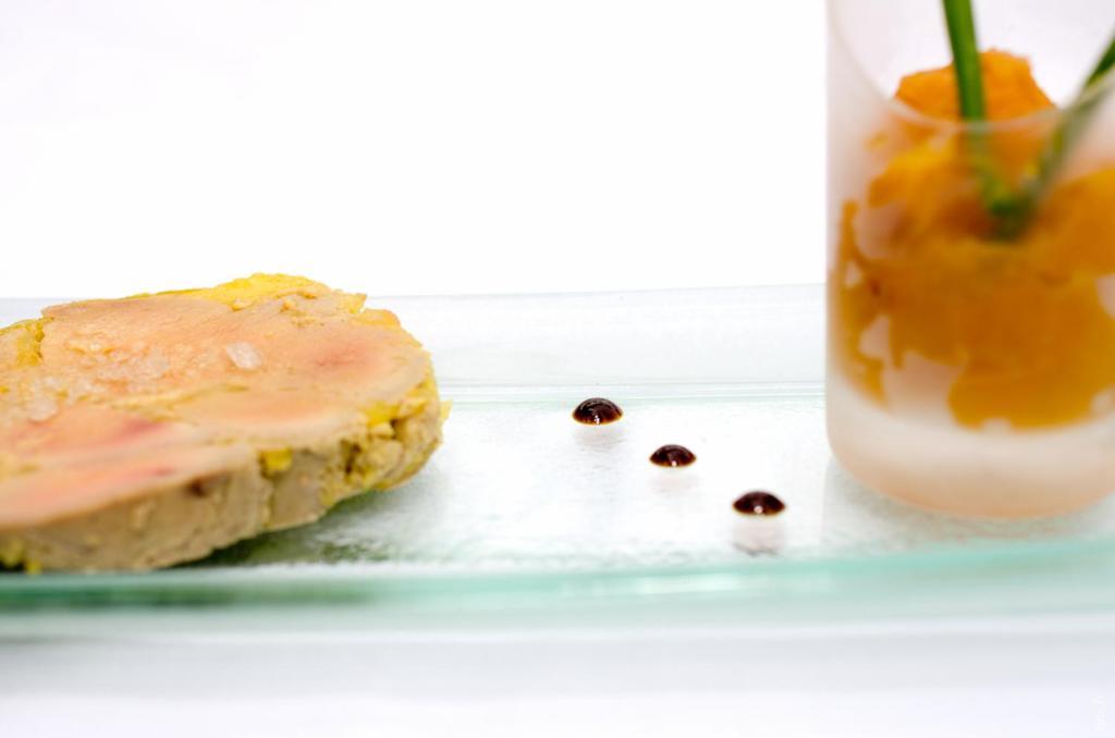 Charme & Business Hotel Lyon Limonest Buitenkant foto