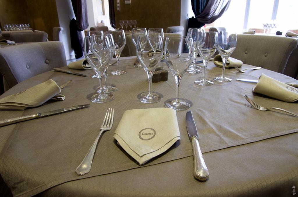 Charme & Business Hotel Lyon Limonest Buitenkant foto
