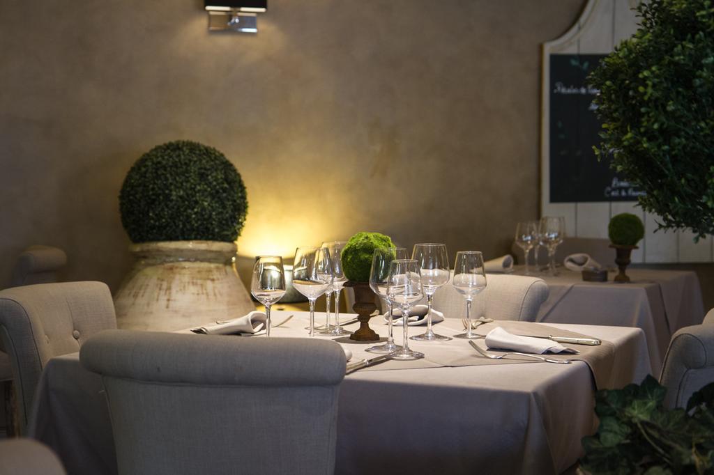 Charme & Business Hotel Lyon Limonest Buitenkant foto