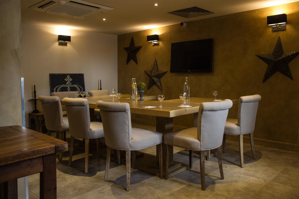 Charme & Business Hotel Lyon Limonest Buitenkant foto