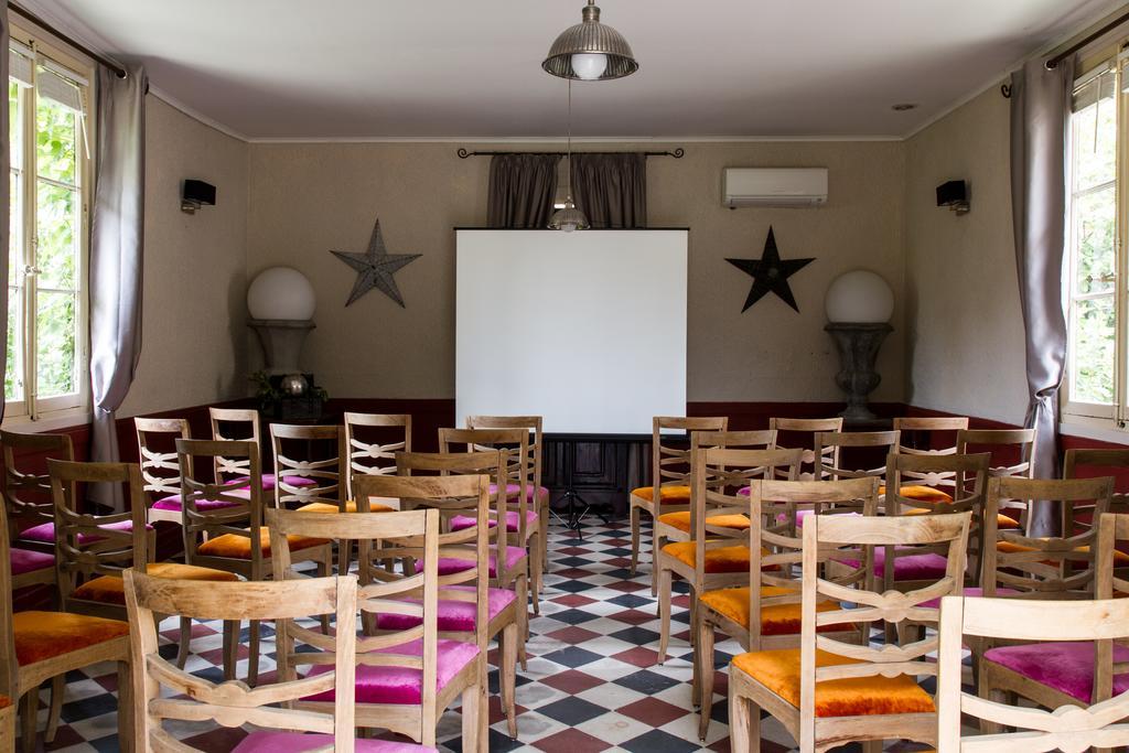 Charme & Business Hotel Lyon Limonest Buitenkant foto