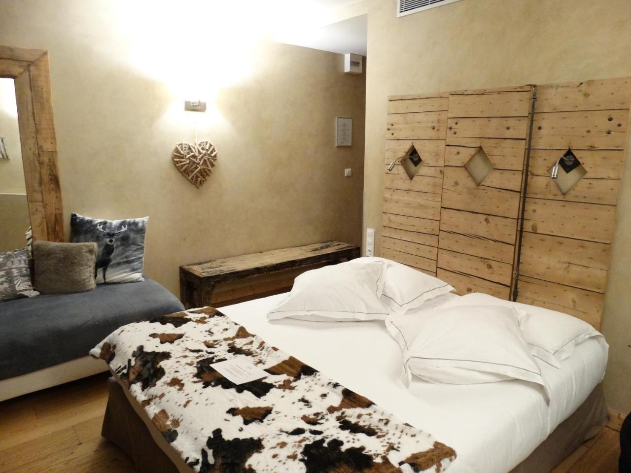 Charme & Business Hotel Lyon Limonest Buitenkant foto