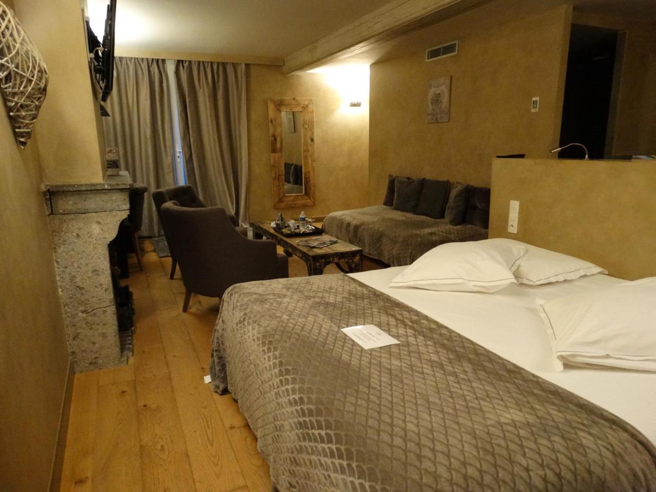 Charme & Business Hotel Lyon Limonest Buitenkant foto