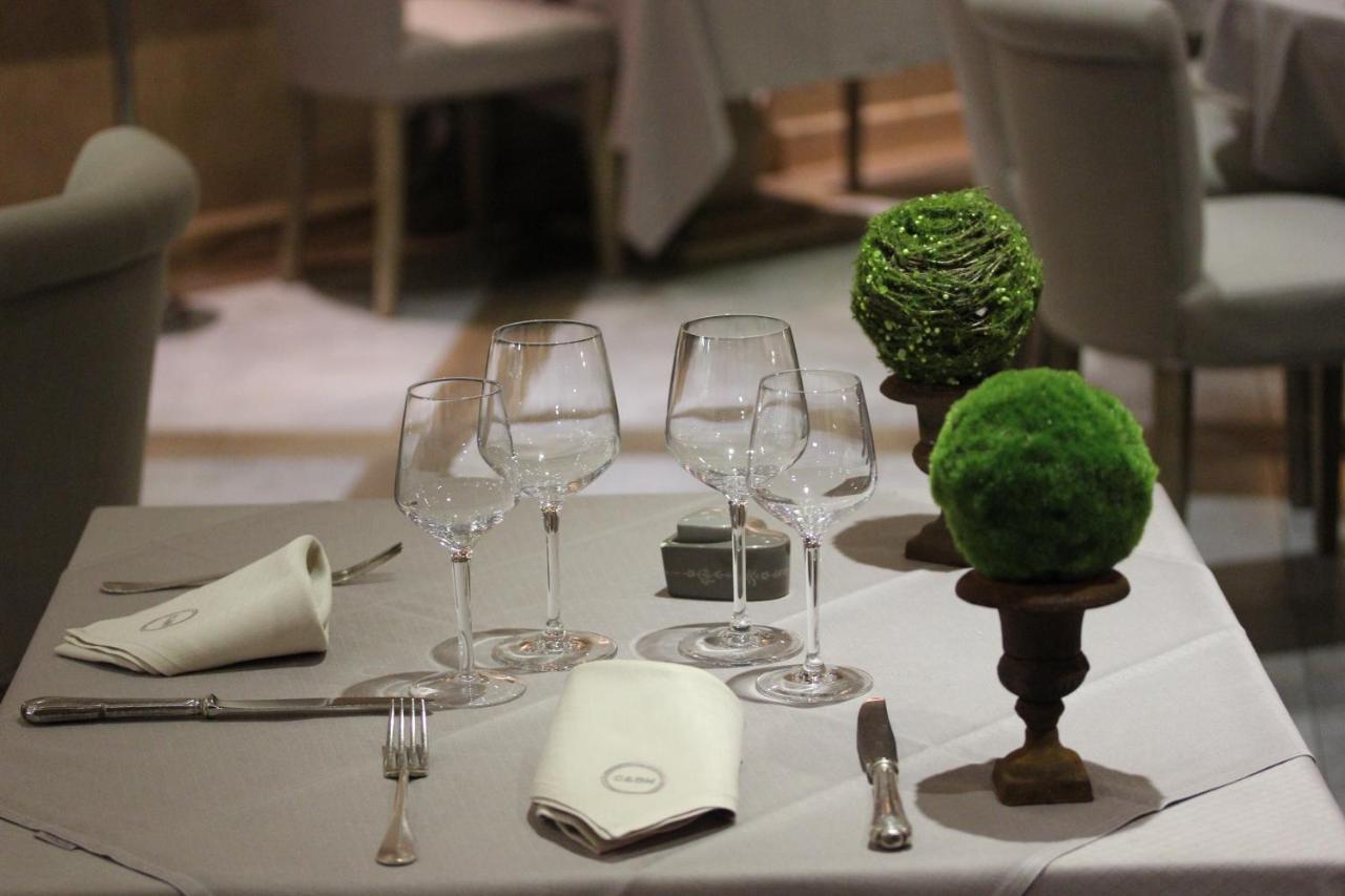 Charme & Business Hotel Lyon Limonest Buitenkant foto